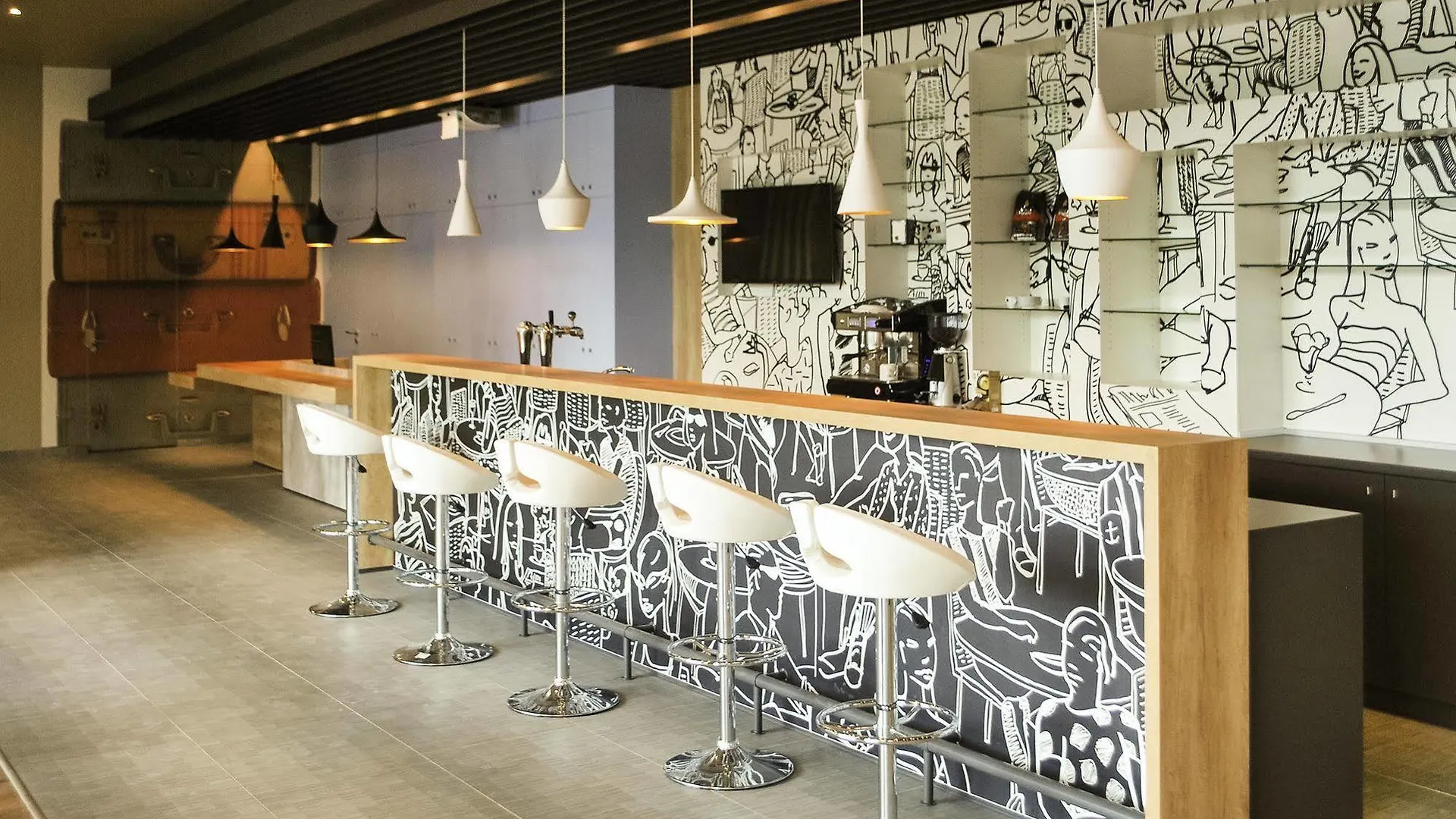 Ibis Sofia Airport Hotel 3*,