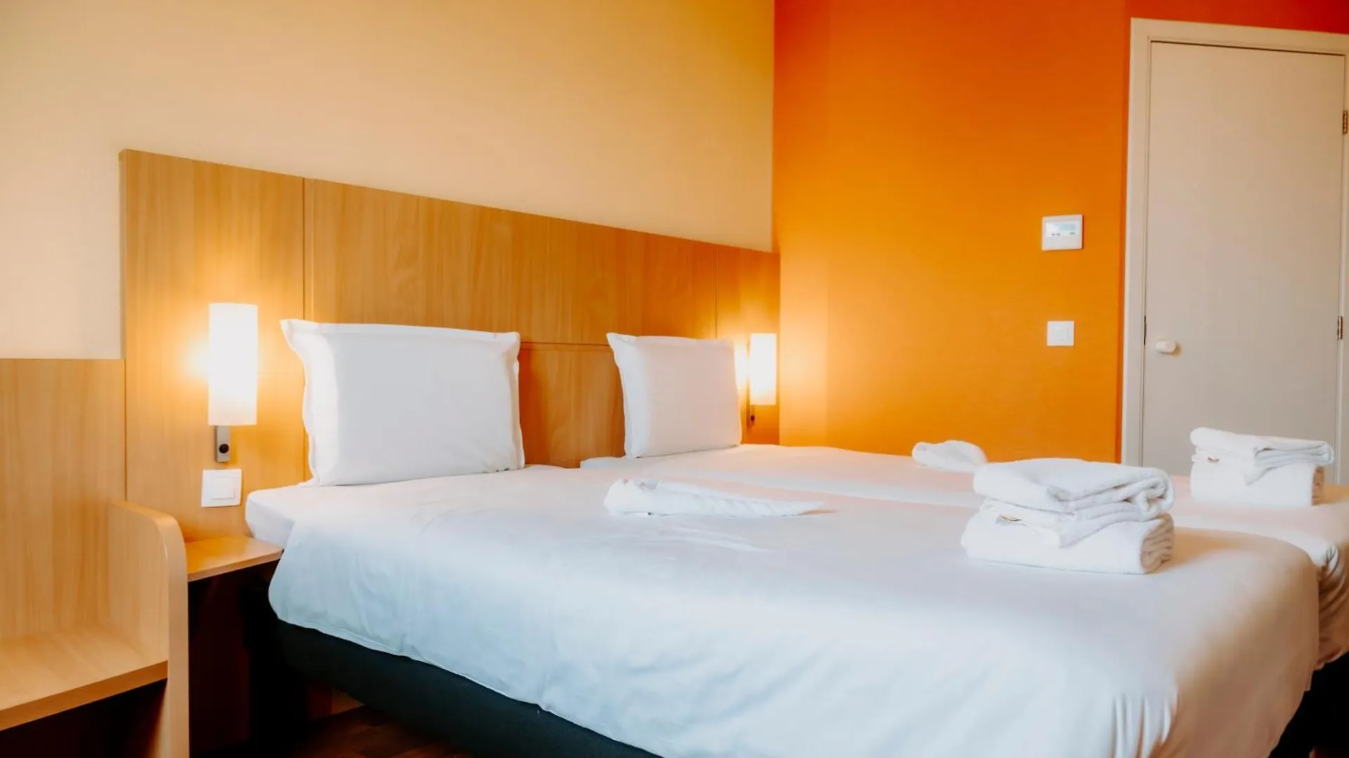 Ibis Sofia Airport Hotel 3*,
